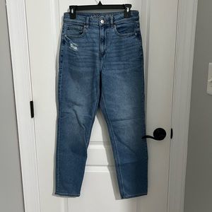 American Eagle Outfitters Mom Jean